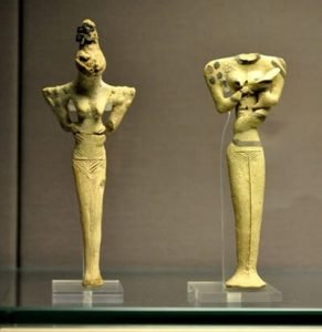 The Ubaid Lizard Figurines and the Strange Faces of Ancient Mesopotamia 63 The Ubaid Lizard Figurines reptilian woman